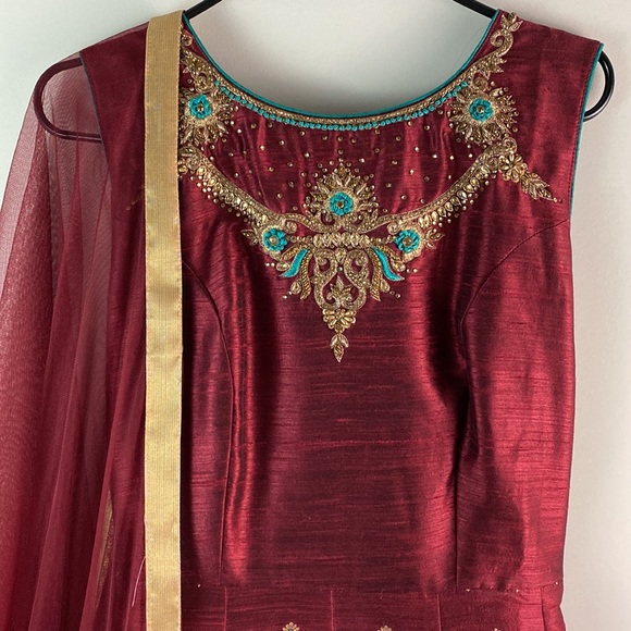 Indian wedding party ethnic silk long gown dress - Picture 2 of 5